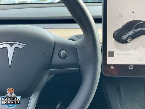 Used 2023 Tesla Model Y Long Range image 45