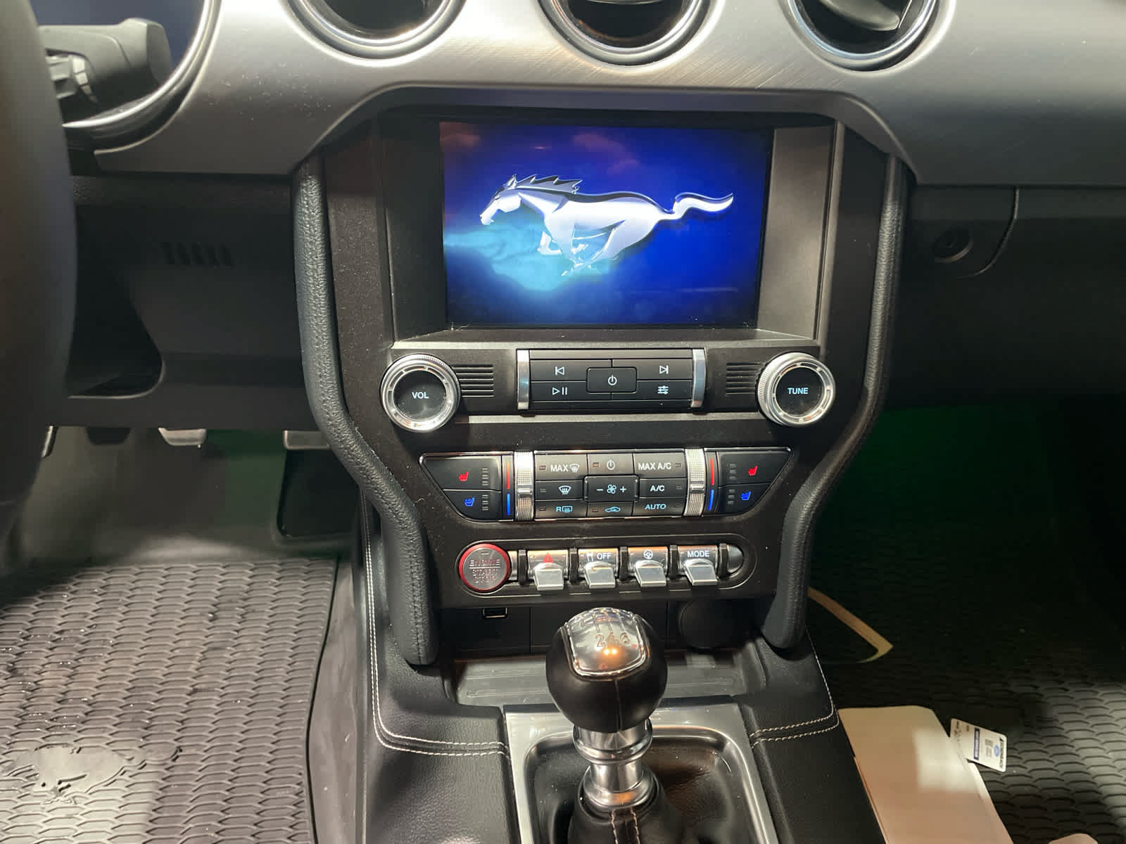 Used 2022 Ford Mustang GT Premium w/ Equipment Group 401A RWD image 7