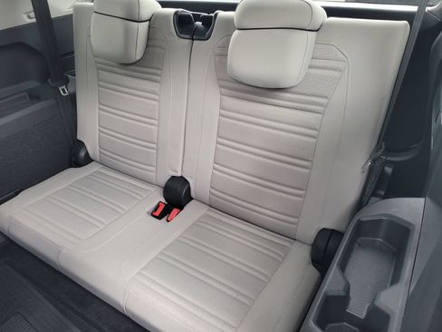 Used 2023 Volkswagen Tiguan S FWD image 10