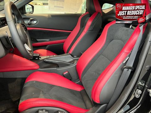 New 2025 Nissan Z Performance w/ Floor Mat Package RWD image 4