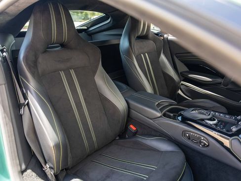 Used 2023 Aston Martin V8 Vantage Coupe RWD image 39