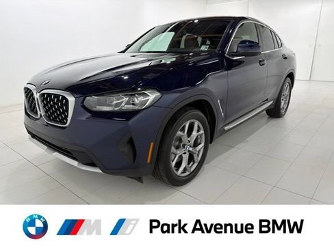 Used 2023 BMW X4 xDrive30i w/ Parking Assistance Package AWD/4WD image 1
