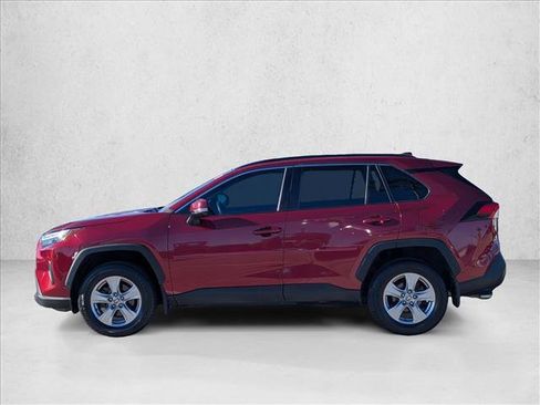 Used 2022 Toyota RAV4 XLE image 8