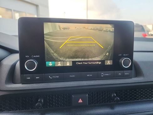 Used 2024 Honda CR-V EX image 12