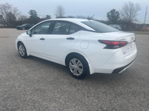 Used 2025 Nissan Versa S image 5