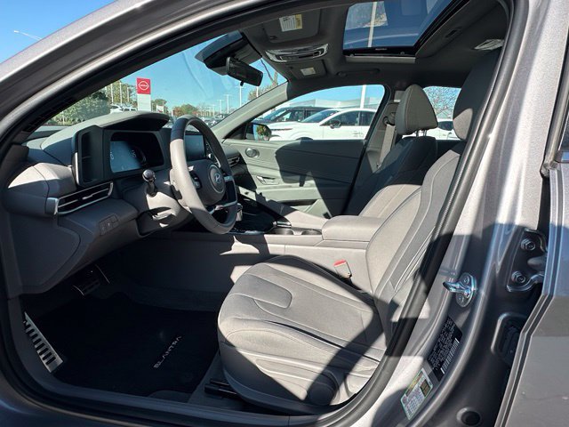 Used 2026 Hyundai Elantra SEL Sport Premium FWD image 22