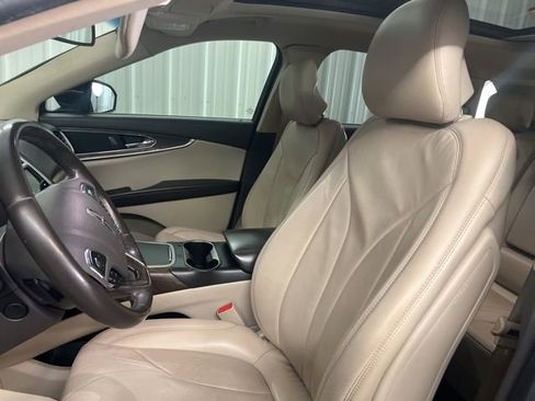 Used 2017 Lincoln MKX Reserve w/ Enhanced Security Package image 12