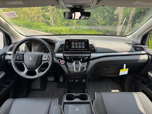Certified 2026 Honda Odyssey Elite image 2