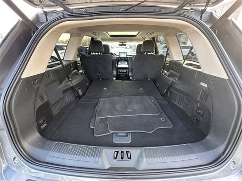 Certified 2024 Lincoln Aviator Premiere w/ Premium Package image 43