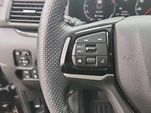 Used 2024 Honda Ridgeline Black Edition image 17