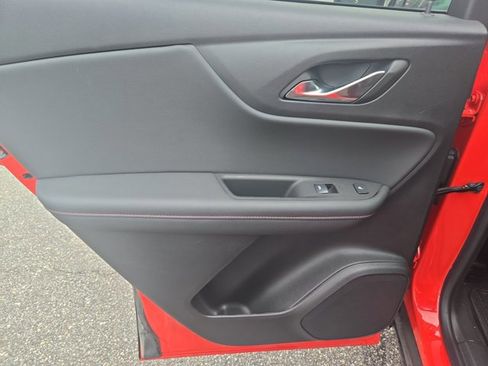 Certified 2025 Chevrolet Blazer RS w/ Driver Confidence II Package image 23