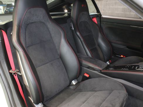 Used 2018 Porsche 718 Cayman GTS image 44