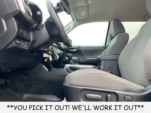 Used 2022 Toyota Tacoma SR5 RWD image 22