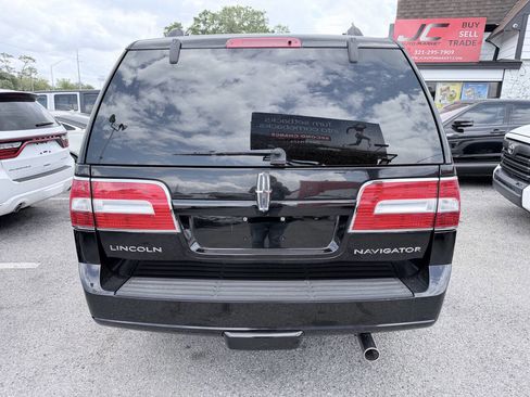 Used 2007 Lincoln Navigator 4WD image 4