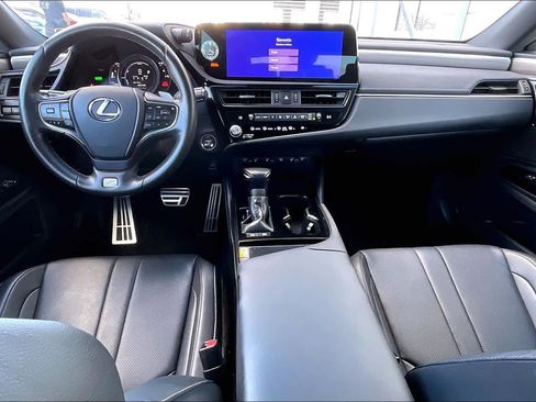 Used 2024 Lexus ES 300h F Sport w/ Accessory Package (Z1) image 15