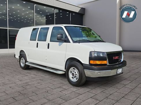 Used 2025 GMC Savana 2500 w/ Driver Convenience Package RWD image 7