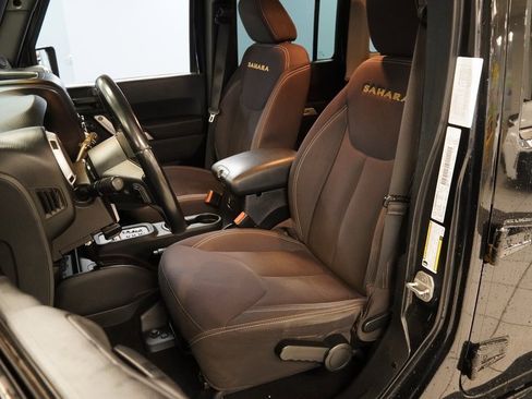 Used 2014 Jeep Wrangler Unlimited Sahara w/ Dual Top Group image 3