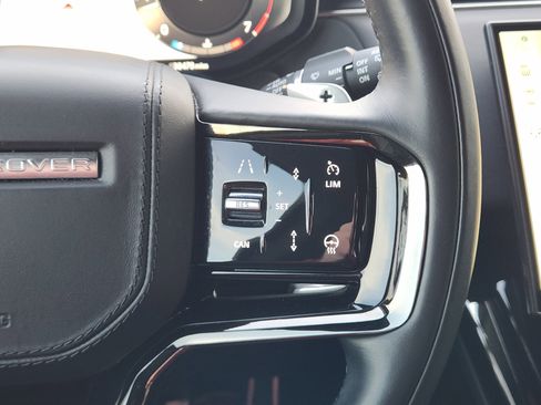 Used 2024 Land Rover Range Rover Sport Dynamic SE image 32