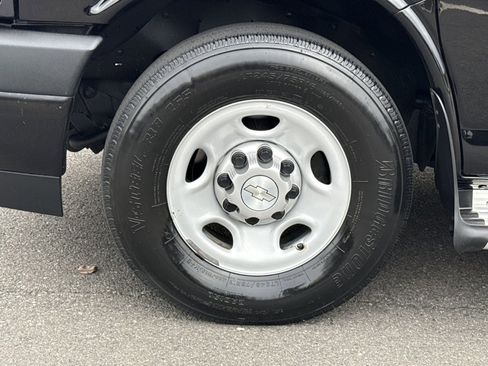 Used 2014 Chevrolet Express 3500 LS image 12