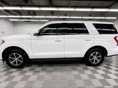Used 2019 Ford Expedition XLT w/ Equipment Group 201A AWD/4WD image 13