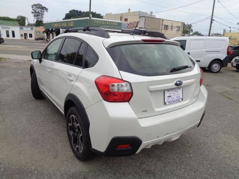 Used 2014 Subaru Crosstrek 2.0i Premium w/ Moonroof Package AWD/4WD image 5