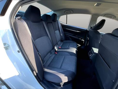 Used 2025 Toyota Camry LE FWD image 22