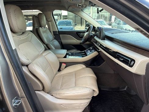 Used 2020 Lincoln Aviator Reserve w/ Equipment Group 201A RWD image 30