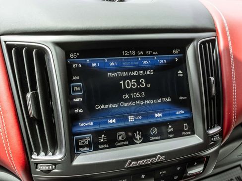 Used 2017 Maserati Levante S AWD/4WD image 21