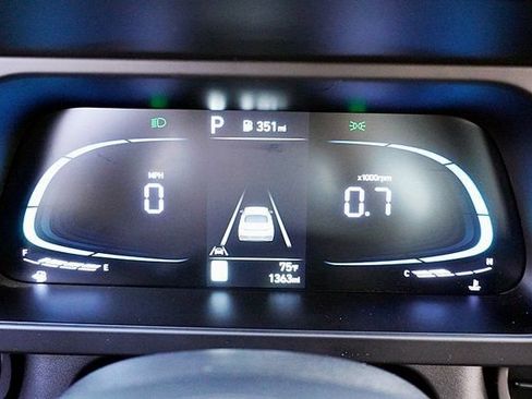 Certified 2026 Hyundai Elantra Sport FWD image 29