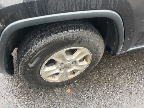 Used 2014 Jeep Grand Cherokee Laredo w/ Quick Order Package 23E image 10