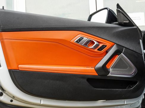 Used 2020 BMW Z4 sDrive30i w/ Executive Package image 32