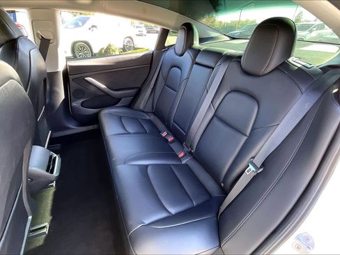 Used 2021 Tesla Model 3 Long Range image 18