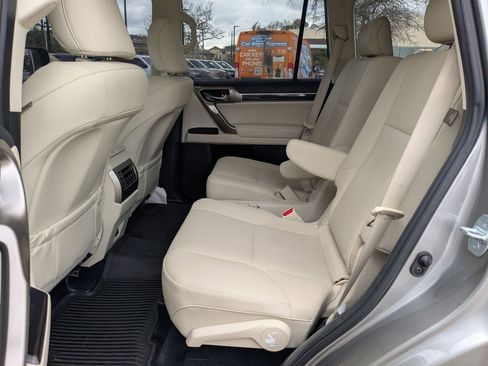 Used 2020 Lexus GX 460 Premium image 21