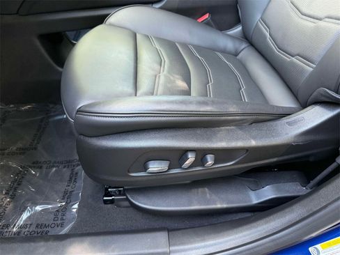 Certified 2025 Cadillac XT6 Premium Luxury w/ Platinum Package image 3