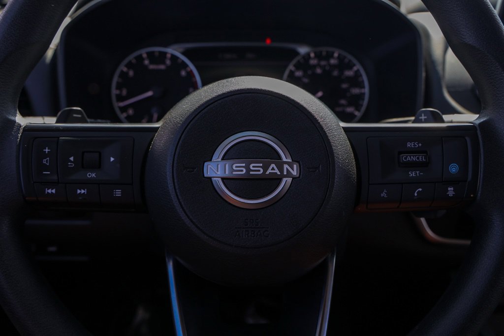 Used 2024 Nissan Rogue SV FWD image 27