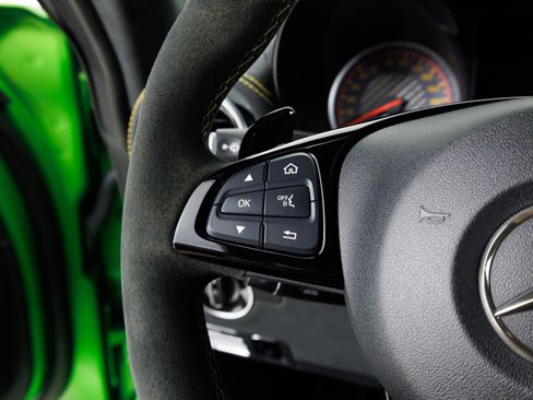 Used 2018 Mercedes-Benz AMG GT R image 18