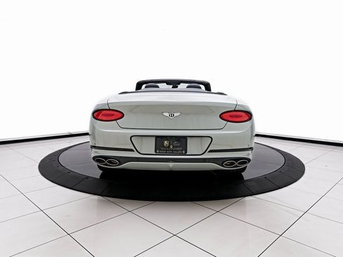 Used 2024 Bentley Continental GT Speed image 19