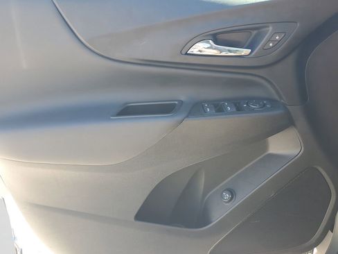 Used 2024 Chevrolet Equinox LT image 24