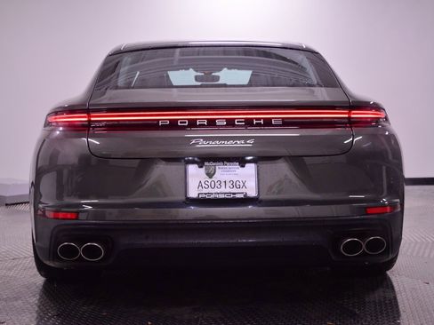Certified 2025 Porsche Panamera 4 image 4