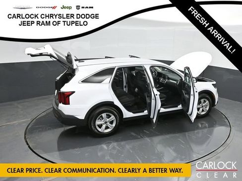 Used 2023 Kia Sorento LX image 75