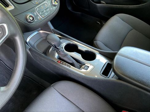 Used 2023 Chevrolet Malibu LT FWD image 17