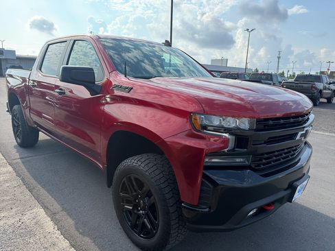 Used 2021 Chevrolet Silverado 1500 LT Trail Boss w/ Convenience Package II AWD/4WD image 4