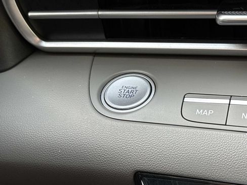 Used 2023 Hyundai Elantra SEL w/ Convenience Package FWD image 15