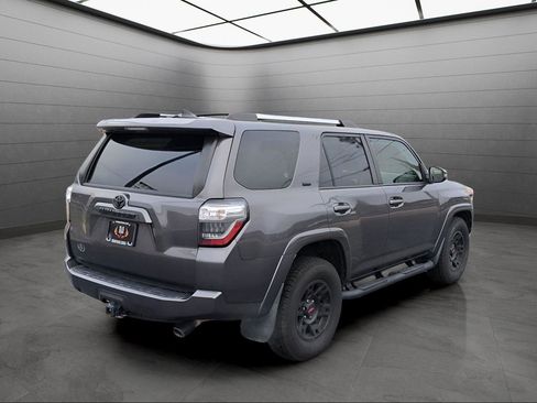 Used 2022 Toyota 4Runner SR5 Premium w/ Moonroof Package image 5