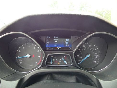 Used 2017 Ford Focus SEL FWD image 27