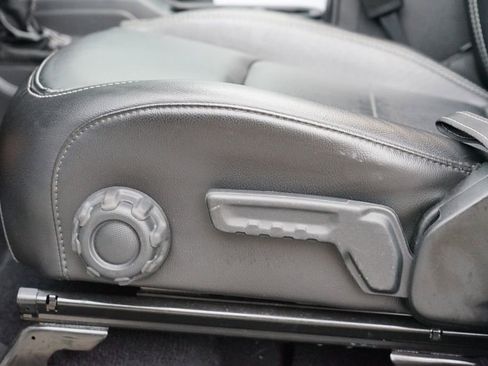 Used 2022 Jeep Wrangler Unlimited Sahara w/ Cold Weather Group image 16