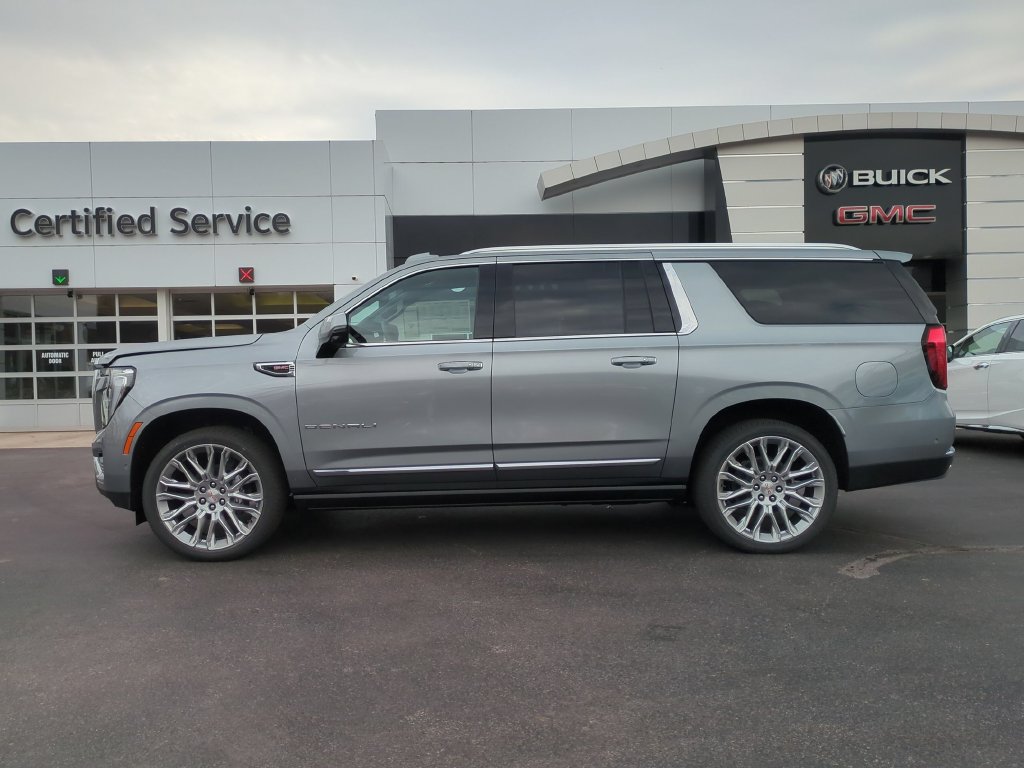 New 2026 GMC Yukon XL Denali w/ Denali Reserve Package AWD/4WD image 8