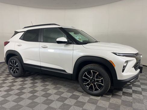 New 2026 Chevrolet TrailBlazer ACTIV w/ Convenience Package image 2