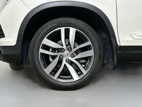 Used 2018 Honda Pilot Touring image 41