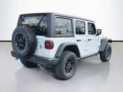 Used 2024 Jeep Wrangler Unlimited AWD/4WD image 5